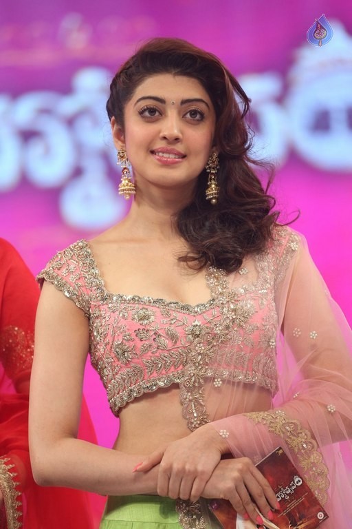 Pranitha at Brahmotsavam Audio Launch - 27 / 40 photos