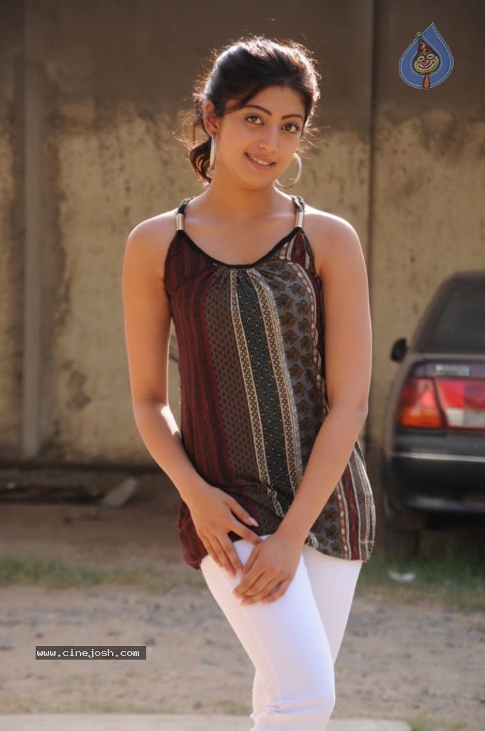 Pranitha Latest Gallery - 24 / 31 photos
