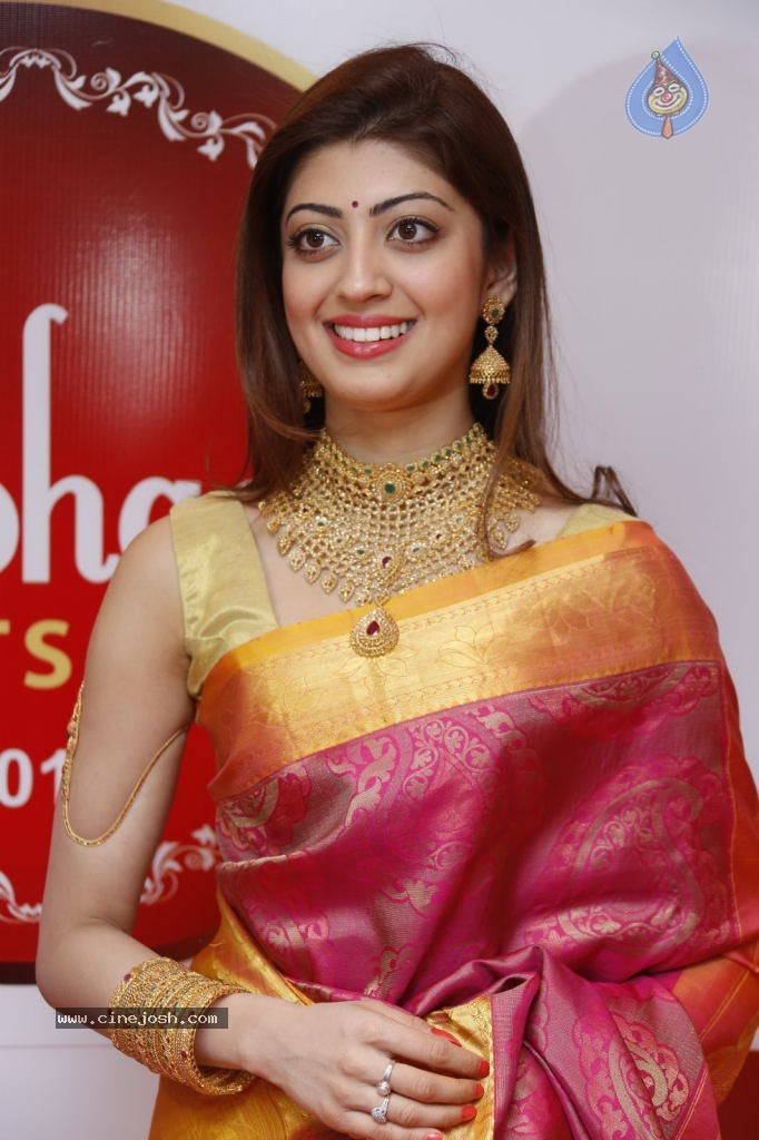 Pranitha Latest Pics - 41 / 82 photos