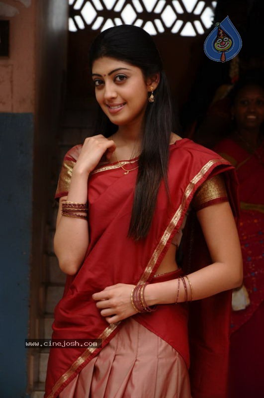 Pranitha Stills - 12 / 57 photos