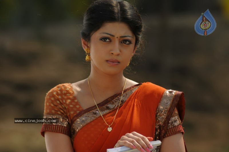 Pranitha Stills - 56 / 57 photos