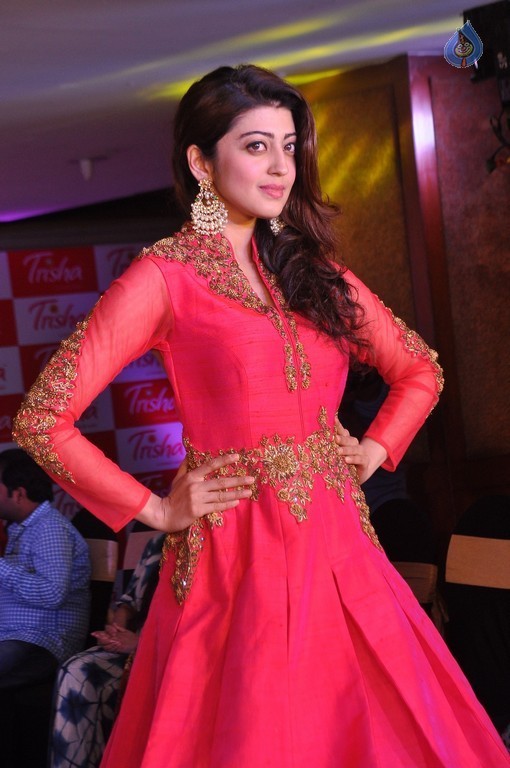 Pranitha Subhash New Photos - 13 / 58 photos