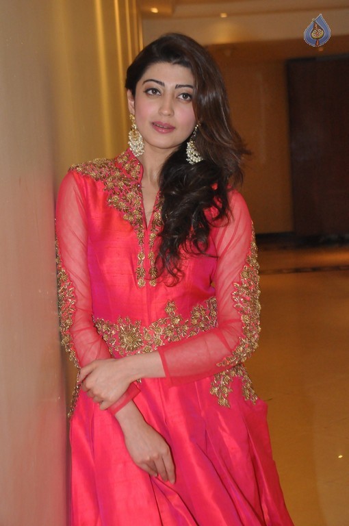 Pranitha Subhash New Photos - 46 / 58 photos
