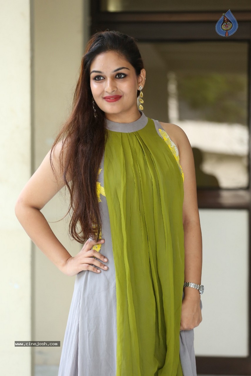 Prayaga Martin Stills - 17 / 54 photos