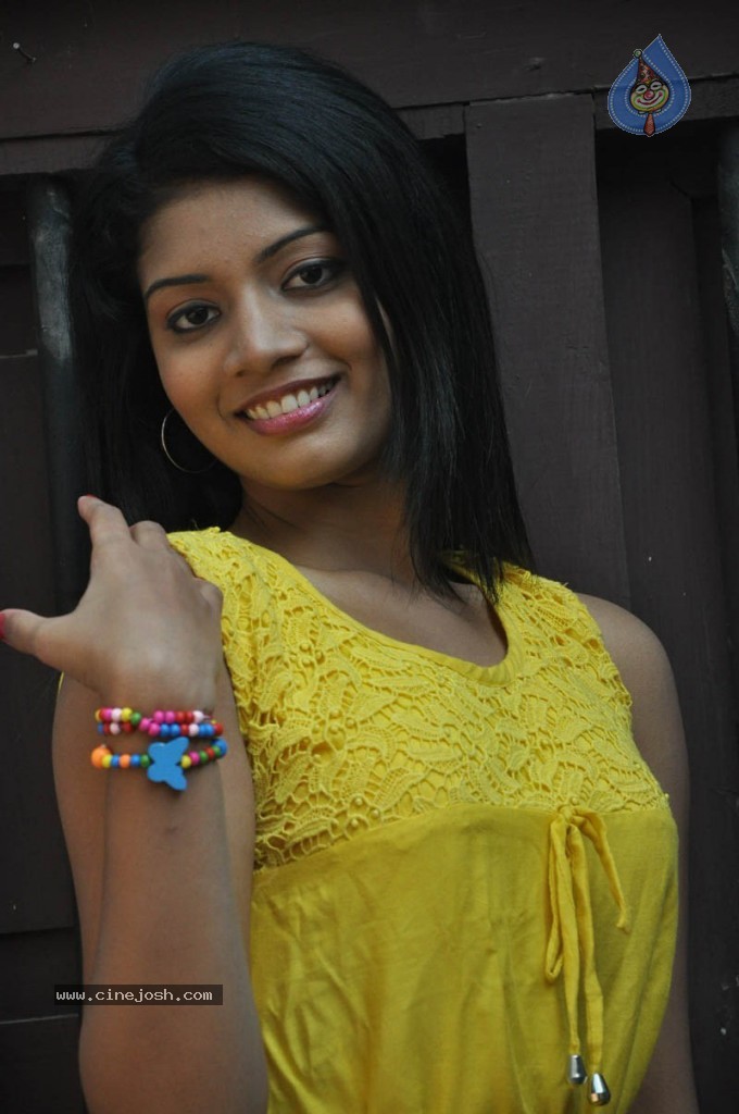 Preksha Sri Hot Stills - 33 / 43 photos