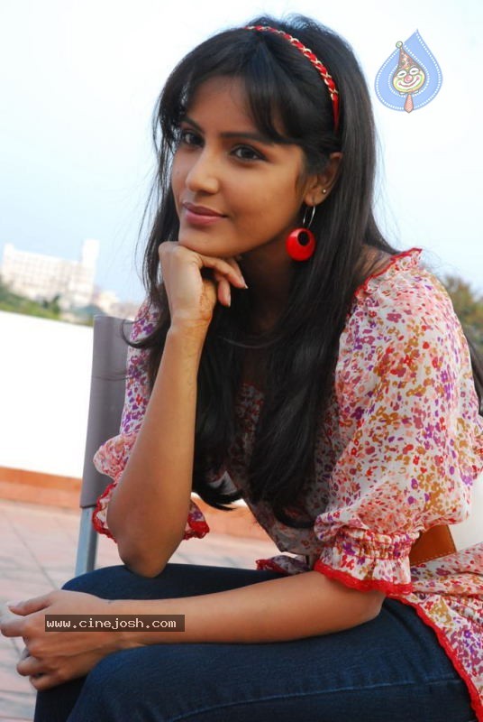 Priya Anand Latest Photos - 21 / 31 photos