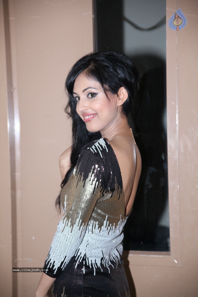 Priya Banerjee Latest Photos - 8 / 76 photos