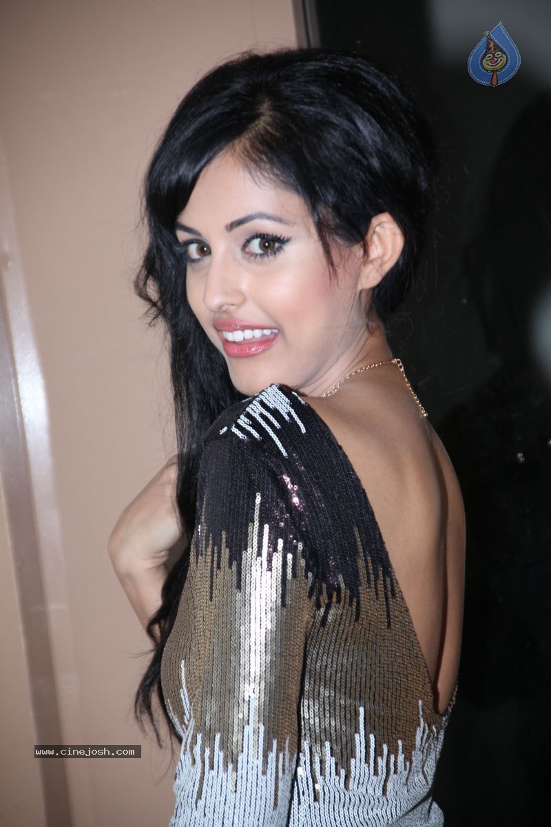 Priya Banerjee Latest Photos - 24 / 76 photos