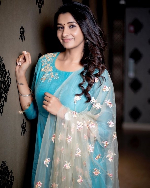 Priya Bhavani Shankar Photos - 8 / 13 photos