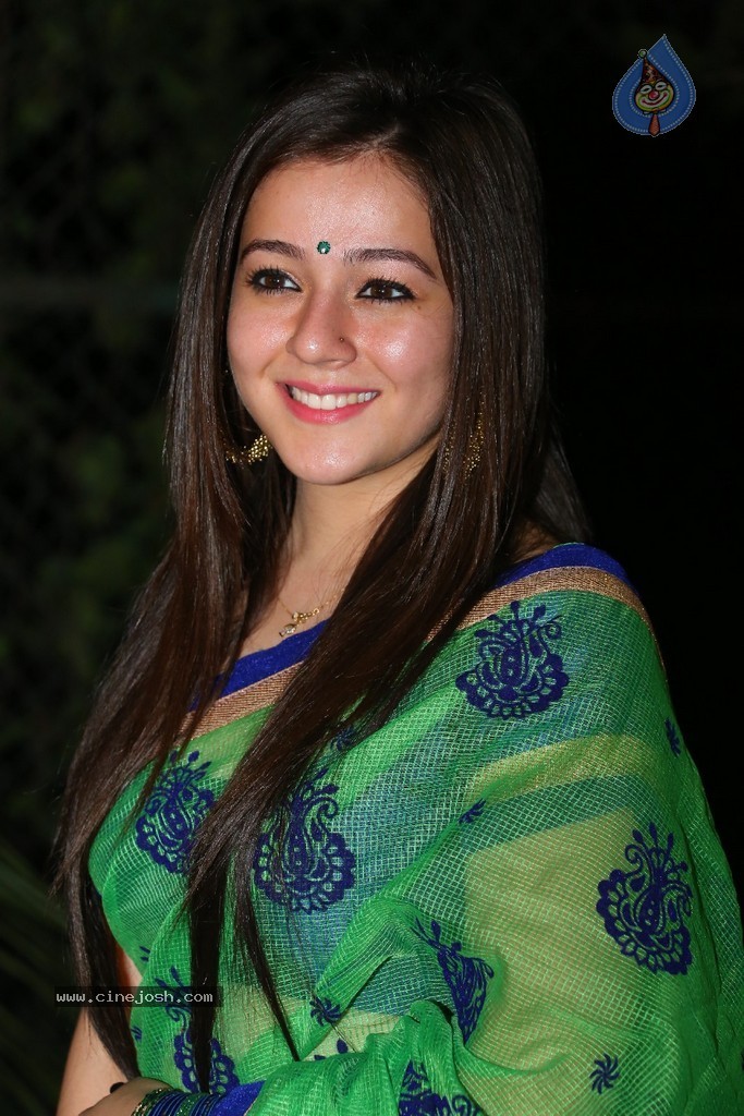 Priyal Gor Stills - 9 / 91 photos