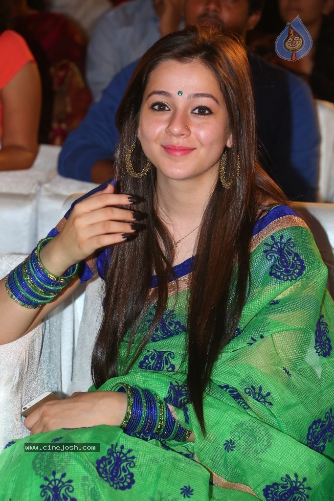 Priyal Gor Stills - 18 / 91 photos