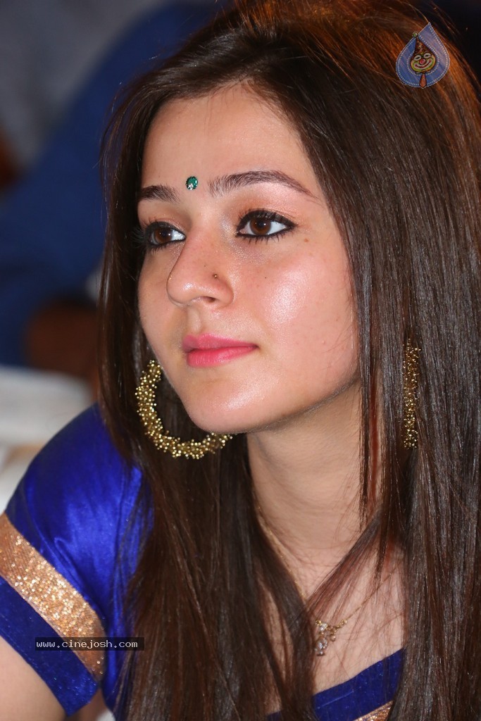 Priyal Gor Stills - 39 / 91 photos