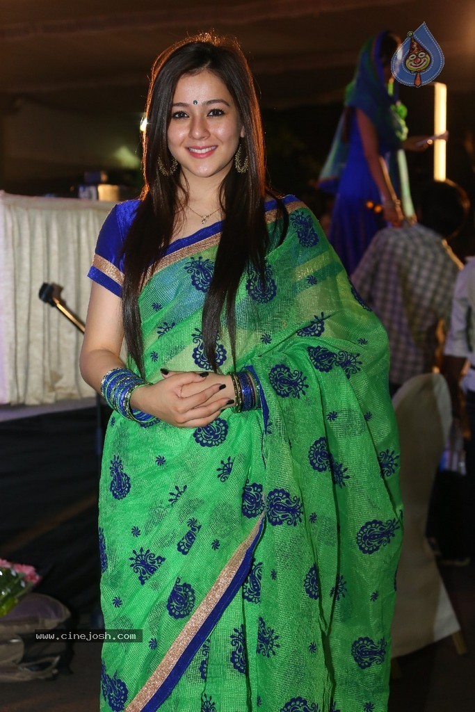 Priyal Gor Stills - 42 / 91 photos