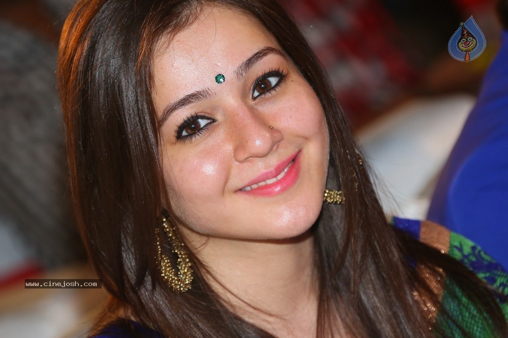 Priyal Gor Stills - 59 / 91 photos