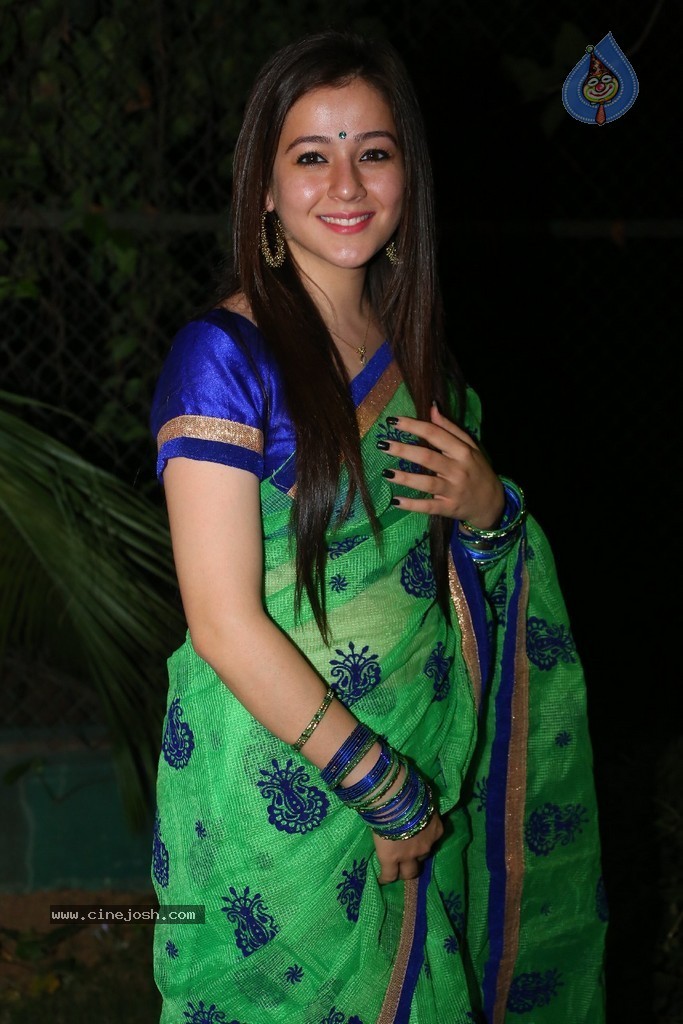 Priyal Gor Stills - 72 / 91 photos