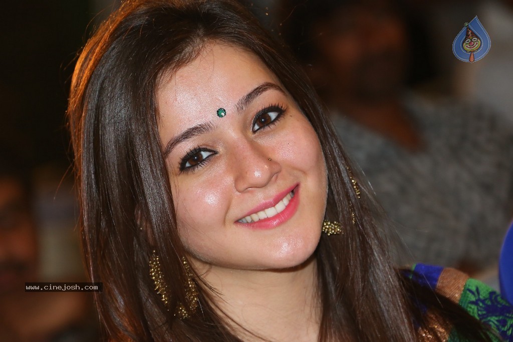 Priyal Gor Stills - 83 / 91 photos