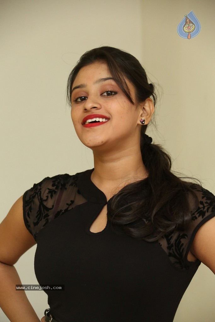 Priya New Photos - 7 / 103 photos