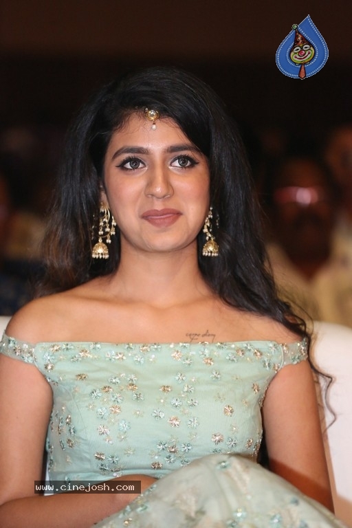 Priya Prakash Varrier Photos - 13 / 18 photos