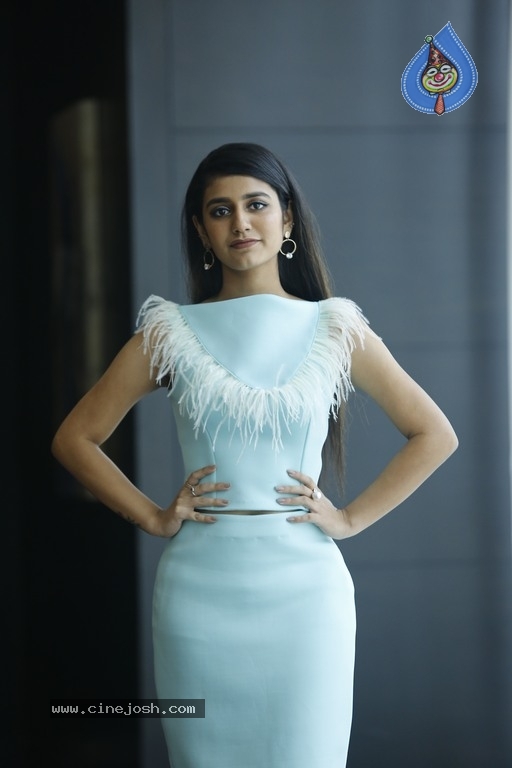Priya Prakash Varrier Stills - 5 / 8 photos