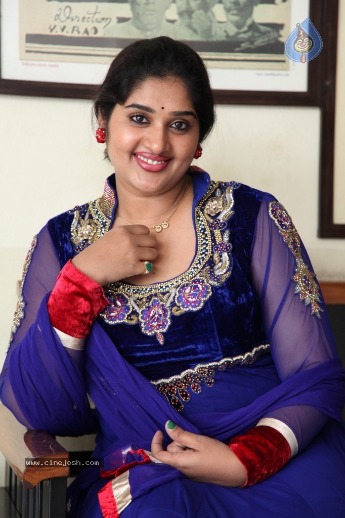 Priya Stills - 10 / 62 photos