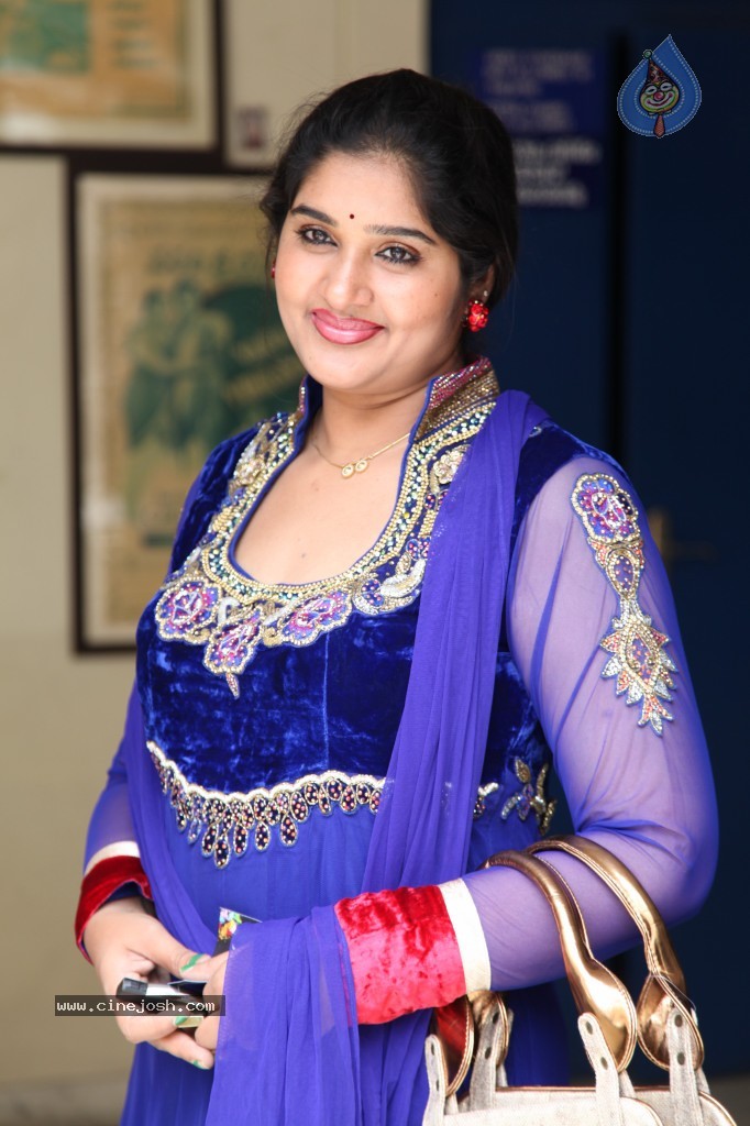 Priya Stills - 14 / 62 photos