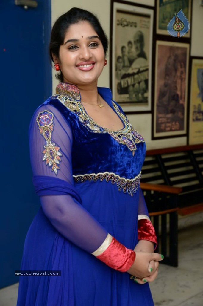 Priya Stills - 18 / 62 photos