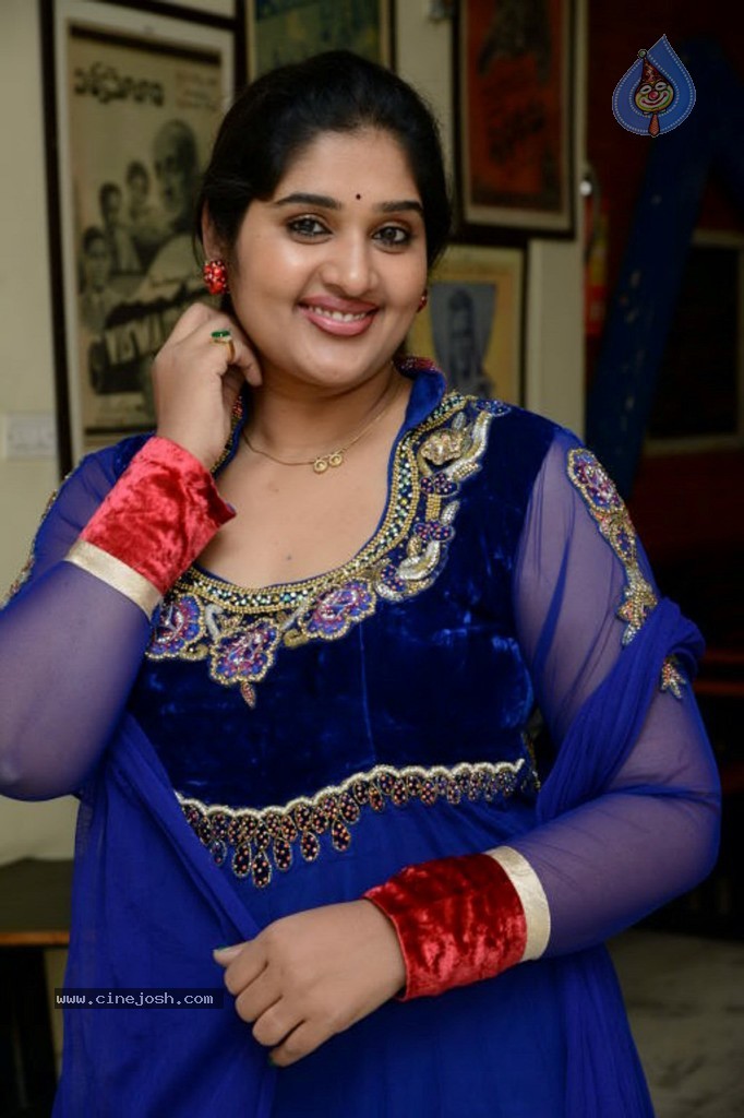 Priya Stills - 19 / 62 photos