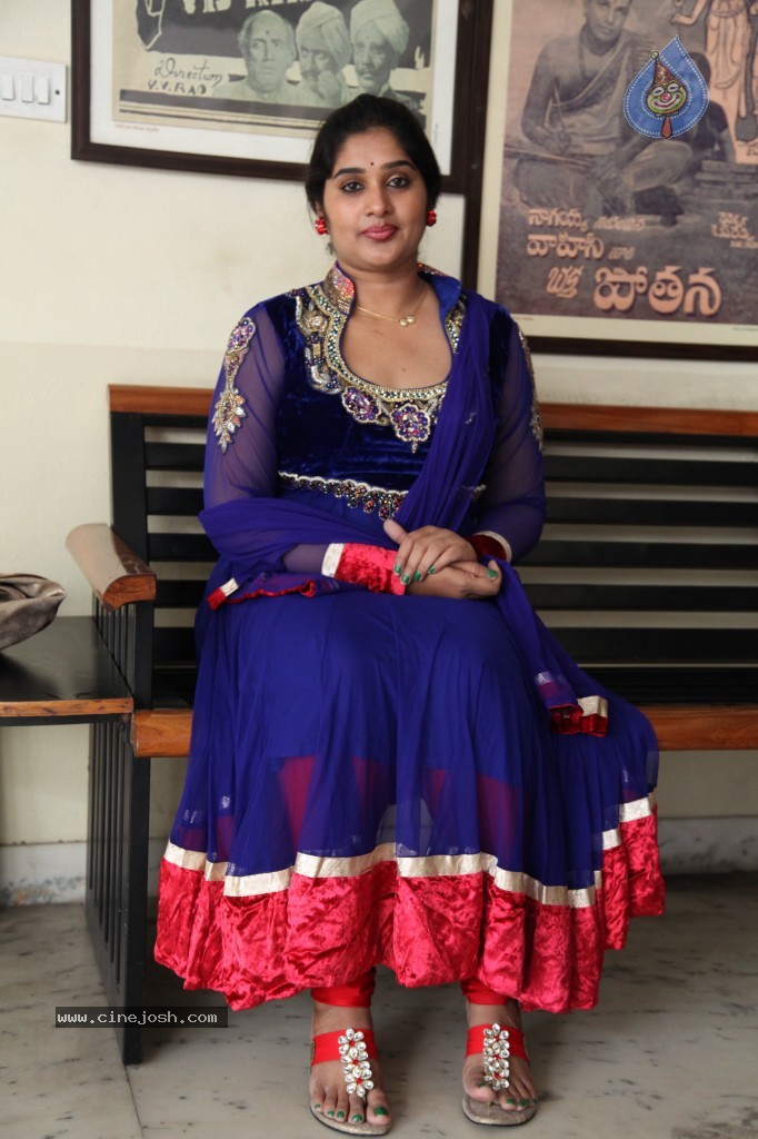 Priya Stills - 23 / 62 photos