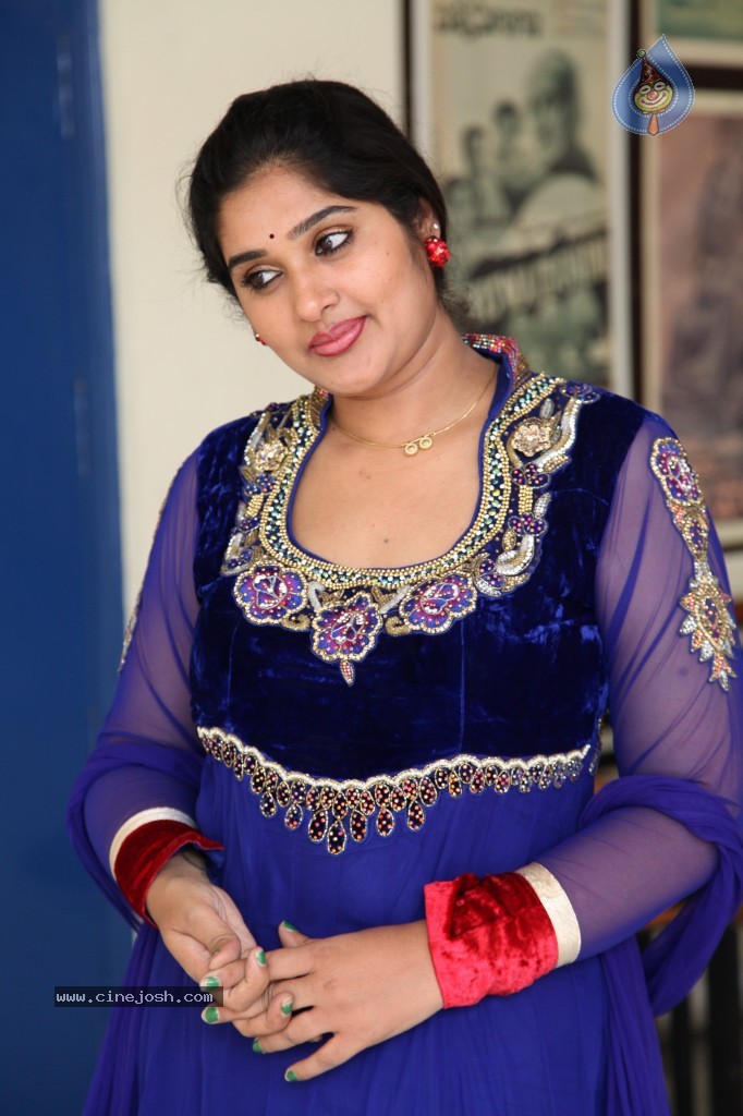 Priya Stills - 28 / 62 photos