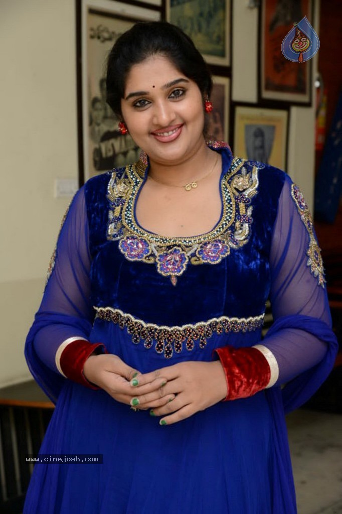 Priya Stills - 30 / 62 photos