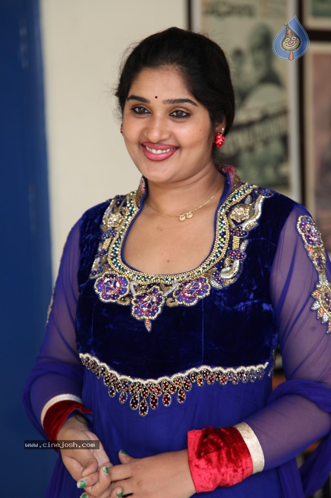 Priya Stills - 42 / 62 photos