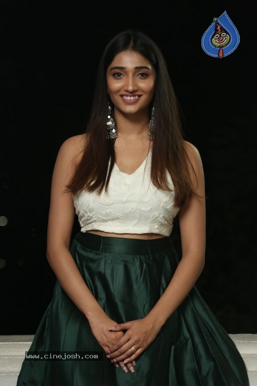 Priya Vadlamani Photos - 10 / 17 photos