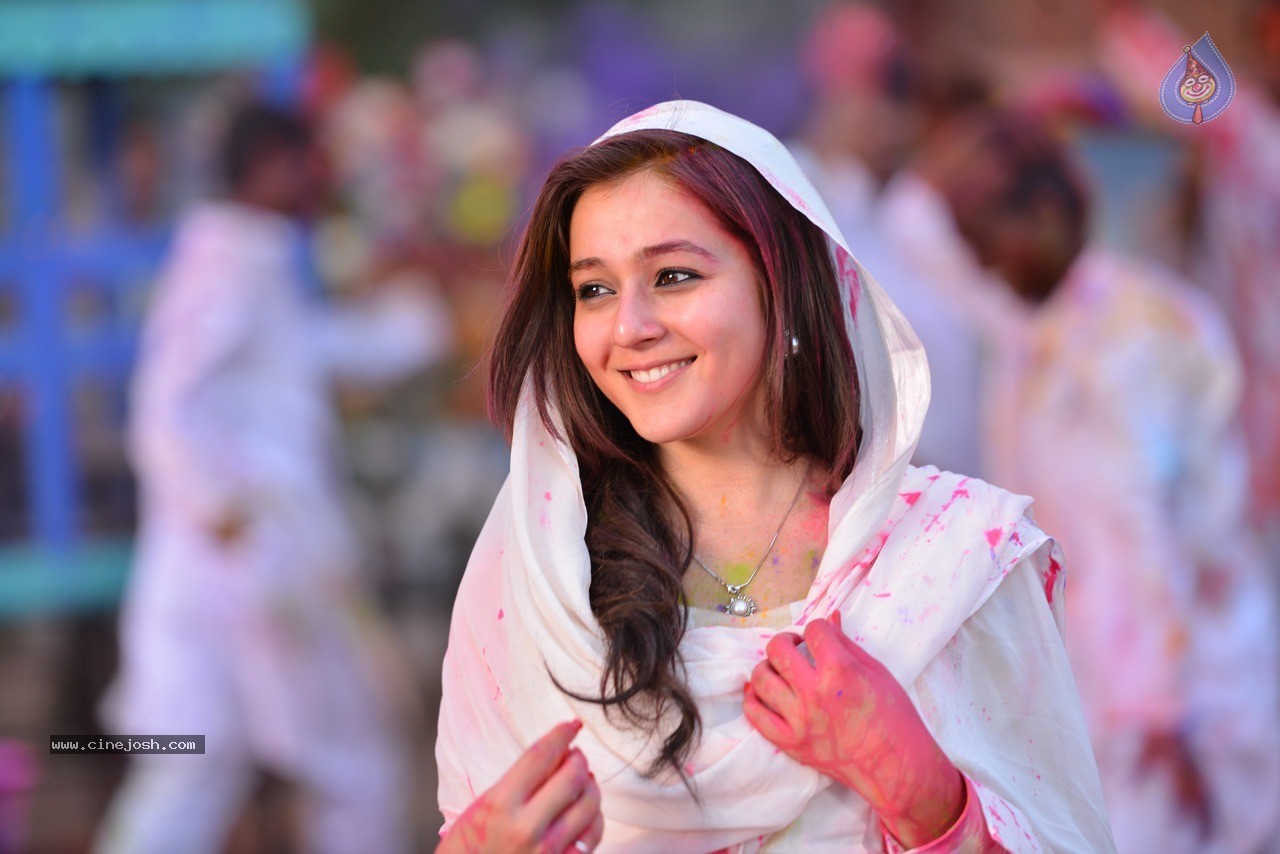 Priyal Gor New Stills - 17 / 31 photos