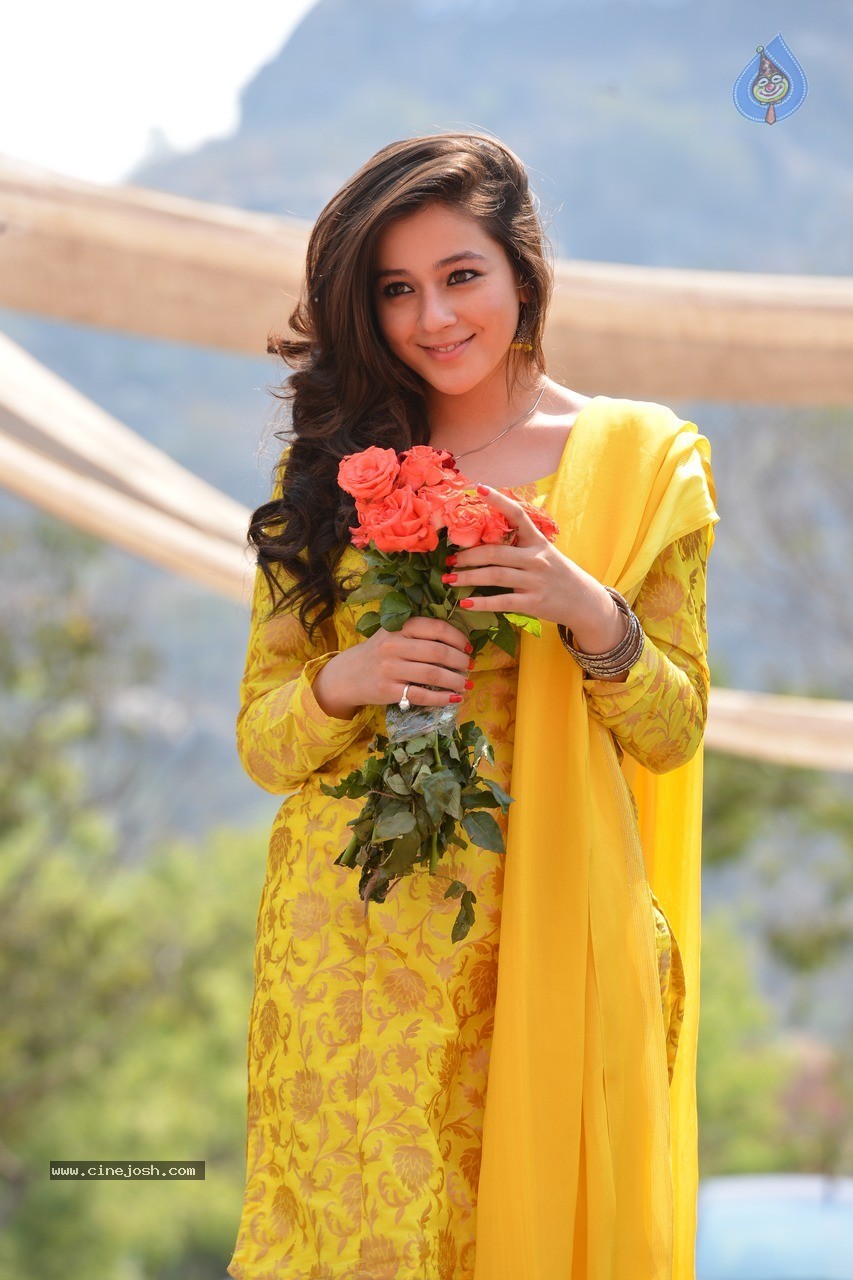 Priyal Gor New Stills - 19 / 31 photos