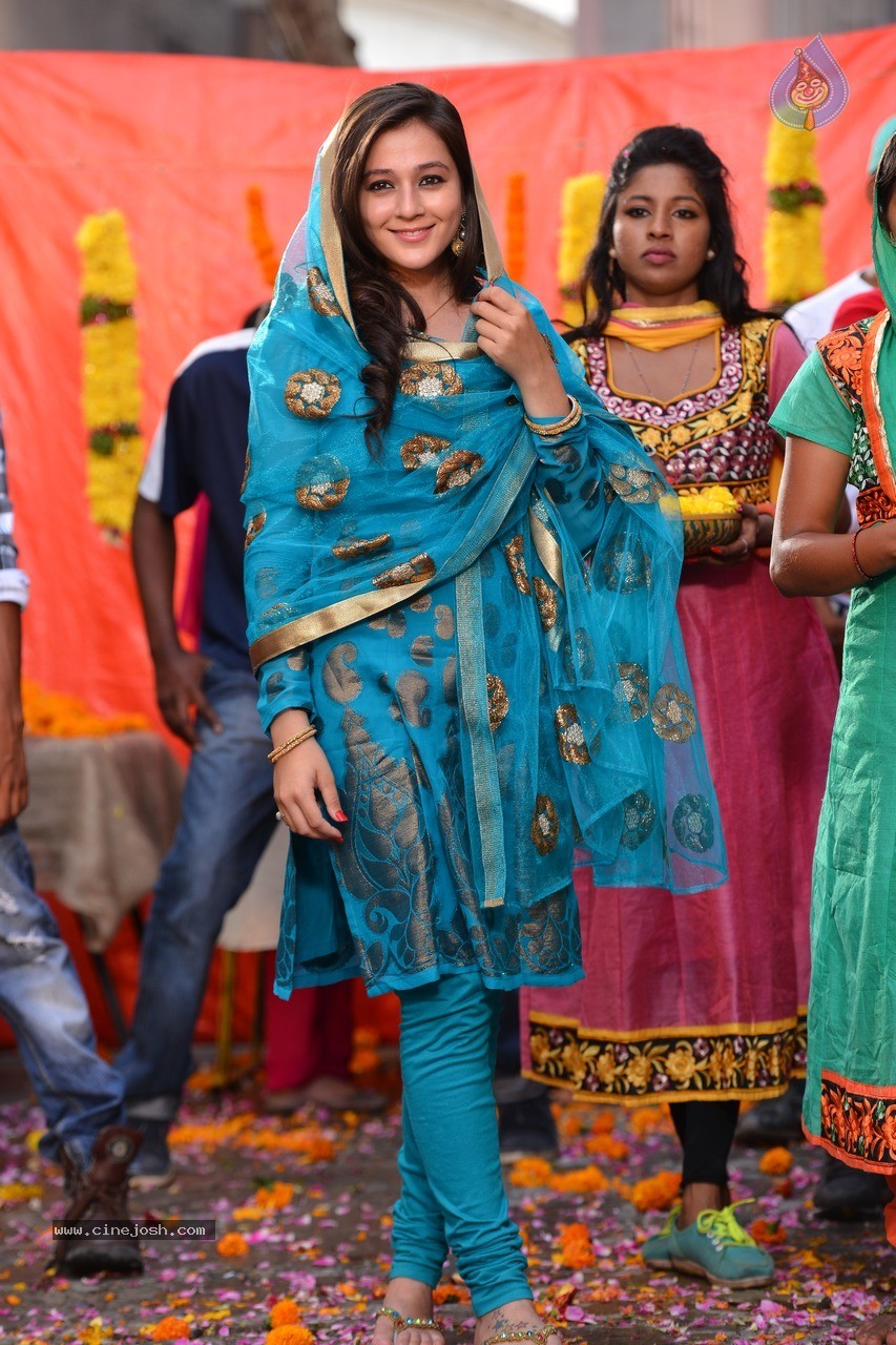 Priyal Gor New Stills - 31 / 31 photos