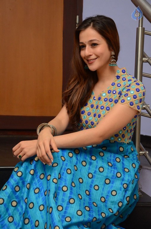Priyal Gor Photos - 21 / 42 photos
