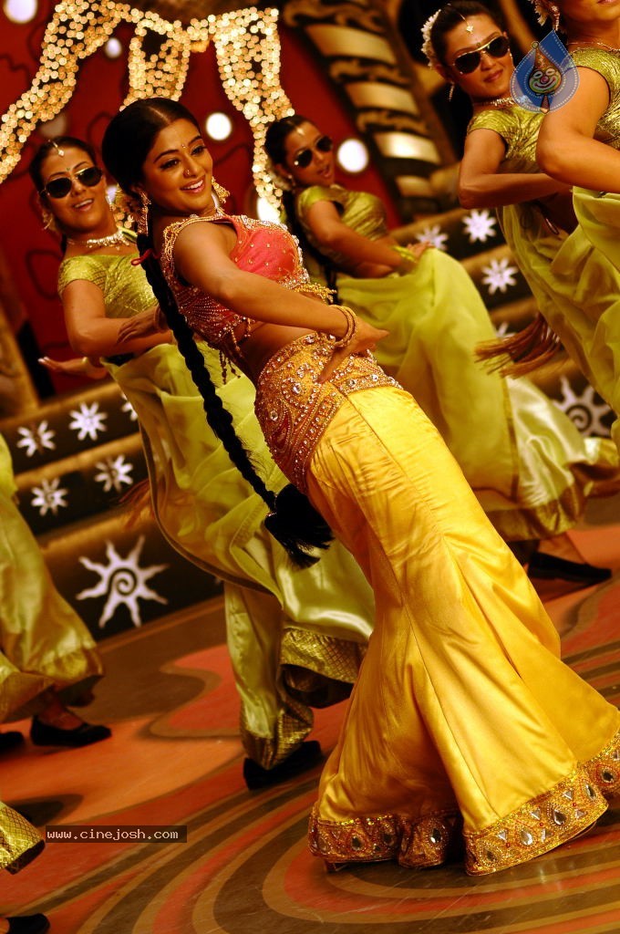 Priyamani High Resolution Stills - 11 / 45 photos