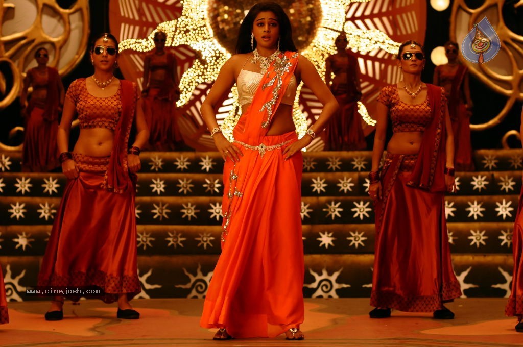 Priyamani High Resolution Stills - 17 / 45 photos