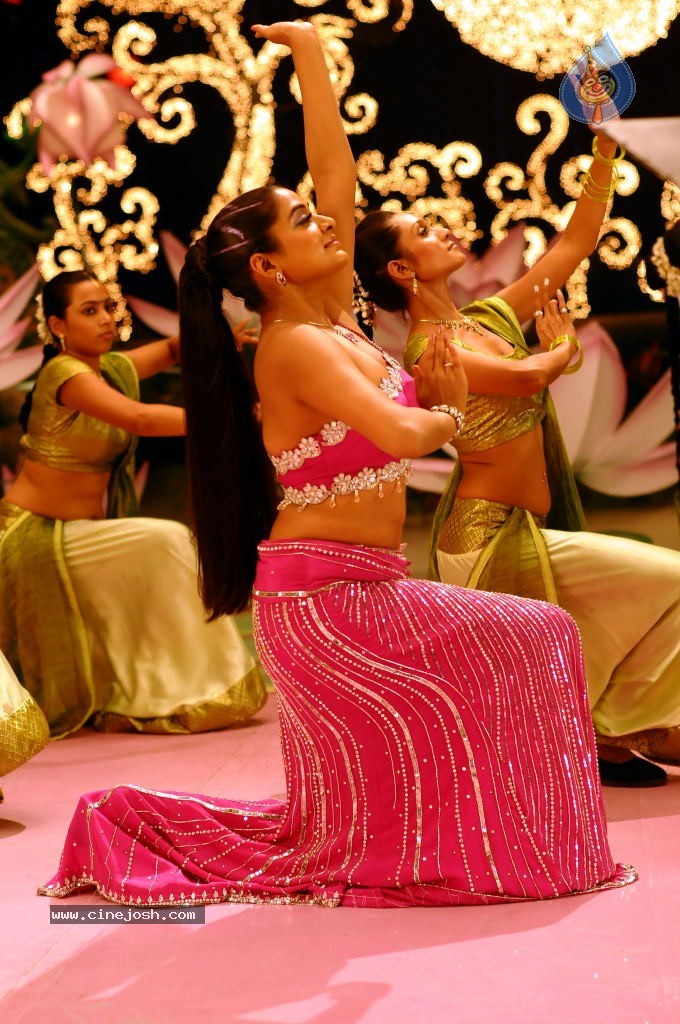 Priyamani High Resolution Stills - 20 / 45 photos