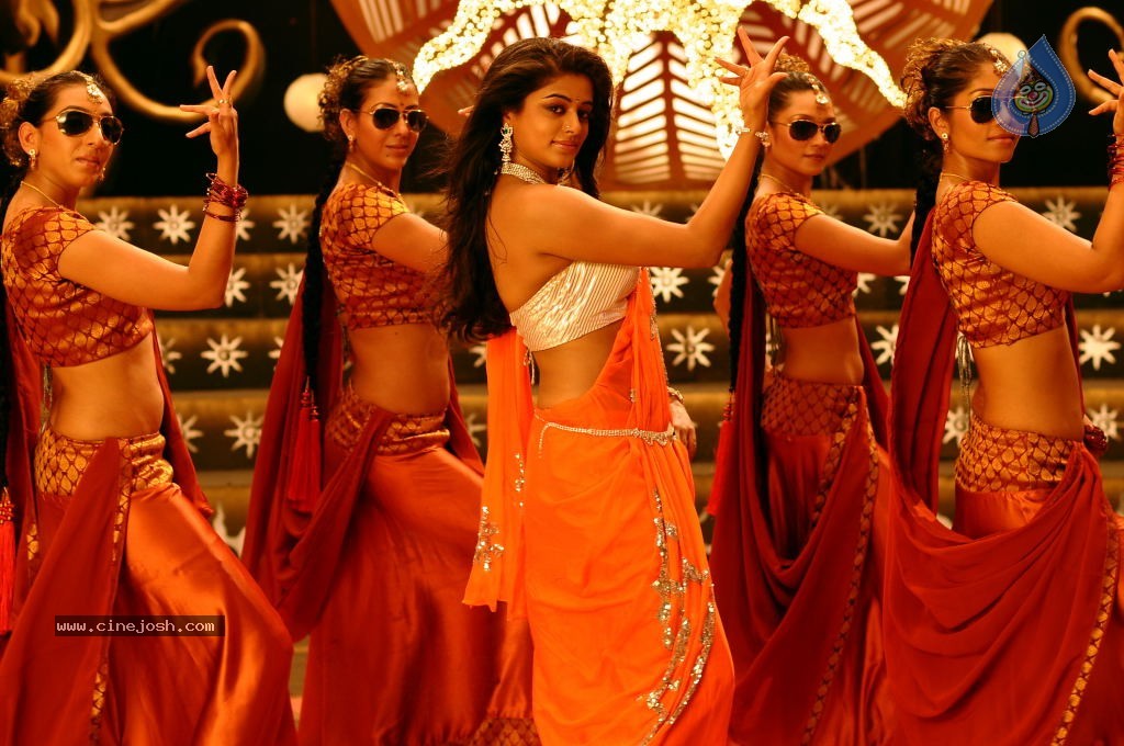 Priyamani High Resolution Stills - 24 / 45 photos