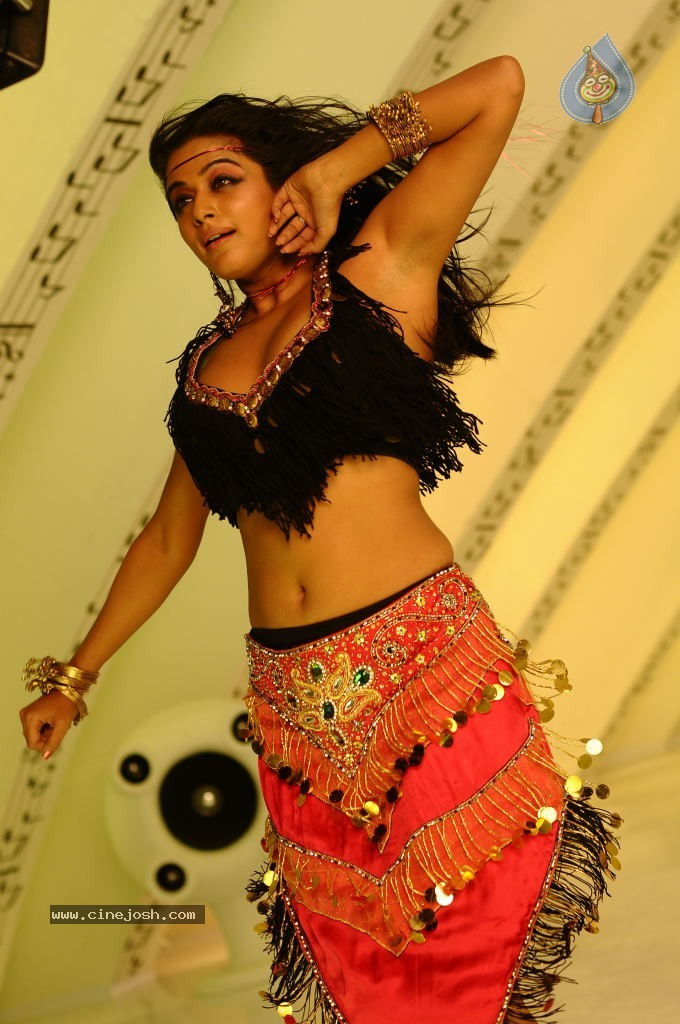 Priyamani High Resolution Stills - 30 / 45 photos