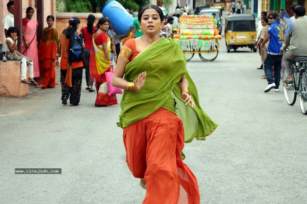 Priyamani High Resolution Stills - 41 / 45 photos