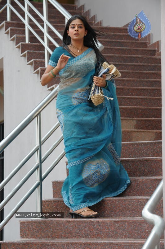 Priyamani Hot Stills In Pravarakyudu Movie  - 136 / 148 photos