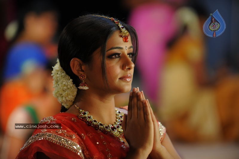 Priyamani Hot Stills In Pravarakyudu Movie  - 141 / 148 photos