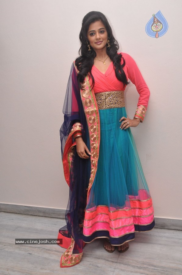 Priyamani New Photos - 46 / 81 photos