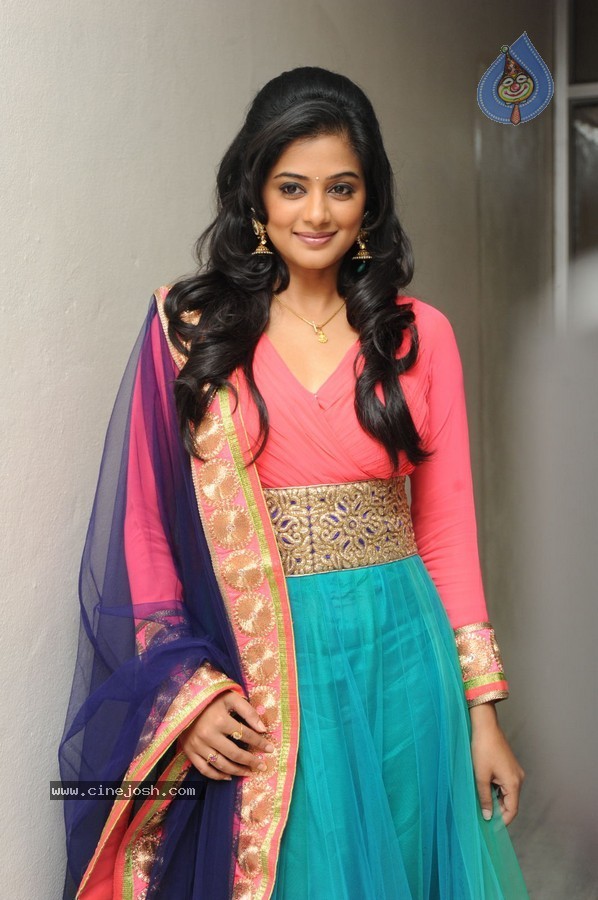 Priyamani New Photos - 49 / 81 photos