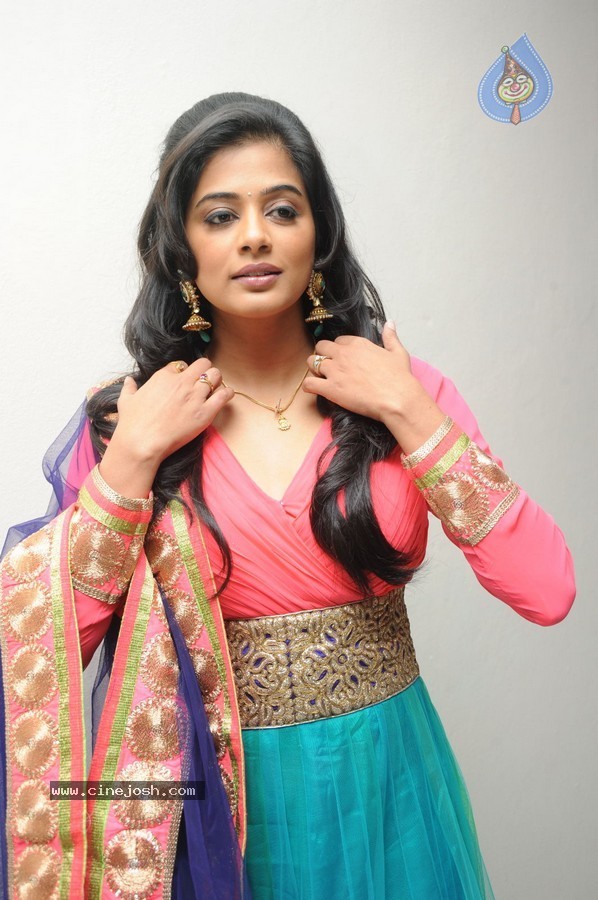 Priyamani New Photos - 77 / 81 photos