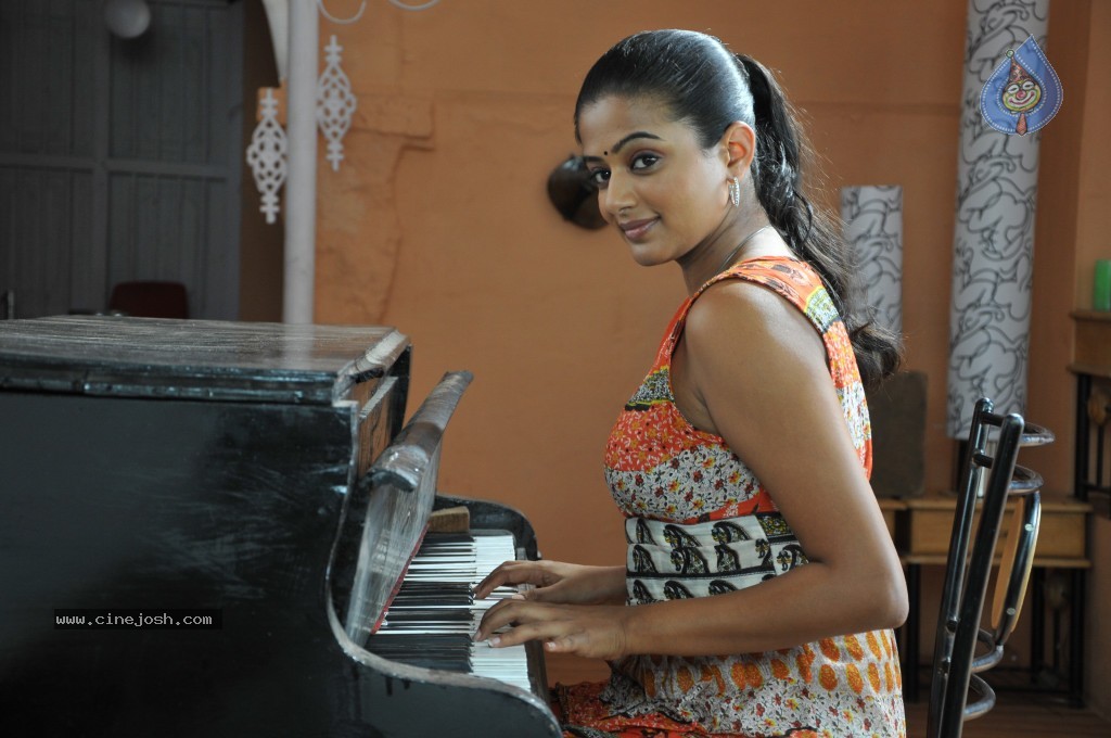 Priyamani New Stills - 1 / 44 photos