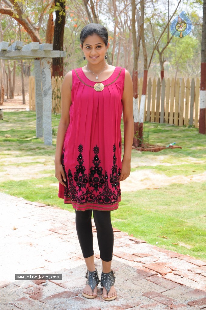 Priyamani New Stills - 39 / 44 photos