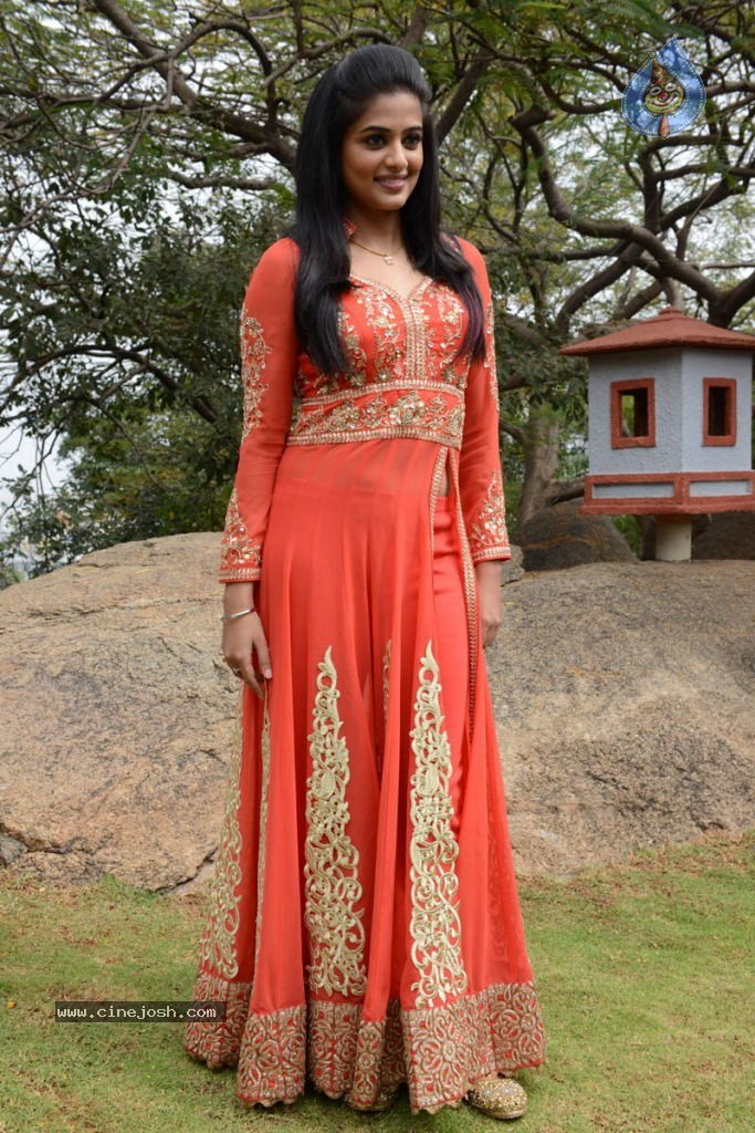 Priyamani New Stills - 6 / 29 photos